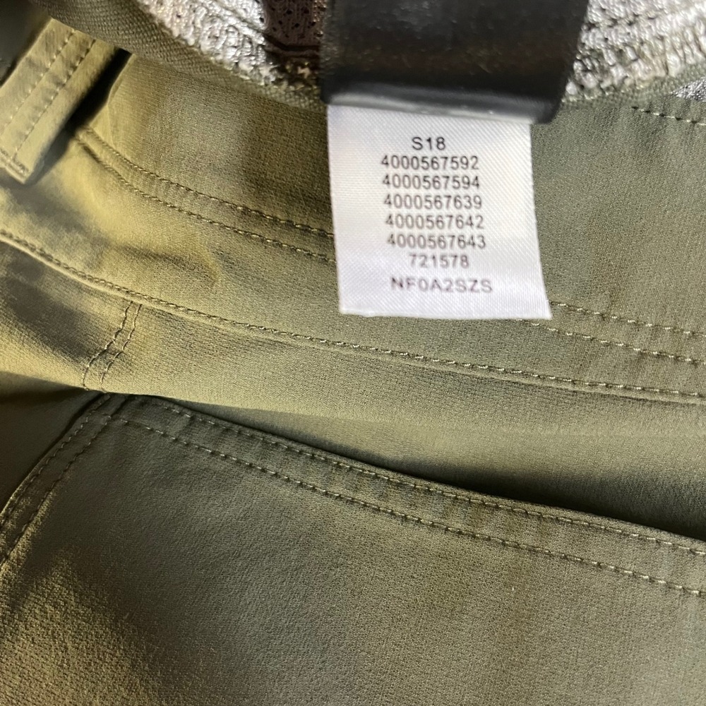 The North Face Shorts Mens 38 Green Paramount Active Hiking NF0A2SZS - Picture 4 of 7